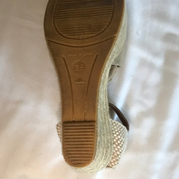 Kanna Gold Espadrille Low Wedge Sandal